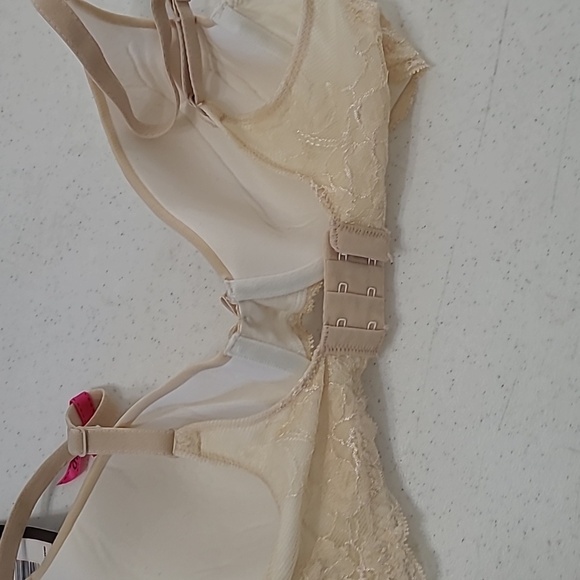 NWT Maidenform Cream Lace Underwire Demi Coverage Bra size 34D - Picture 7 of 9